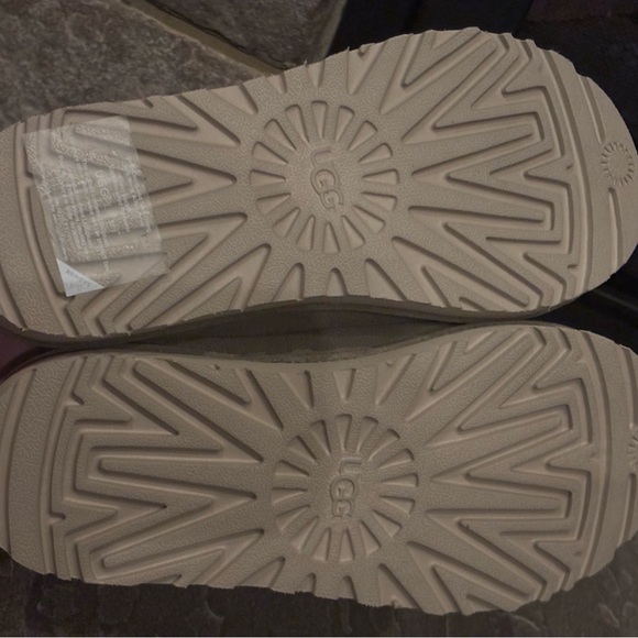 UGG Women's Tasman Slippers Antilope Color Size 6 - Picture 5 of 8